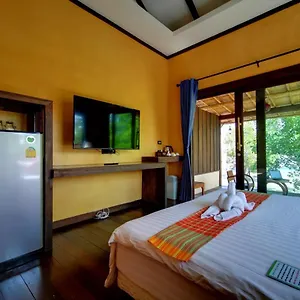 Resort Relax House Lanta Old Town, Koh Lanta